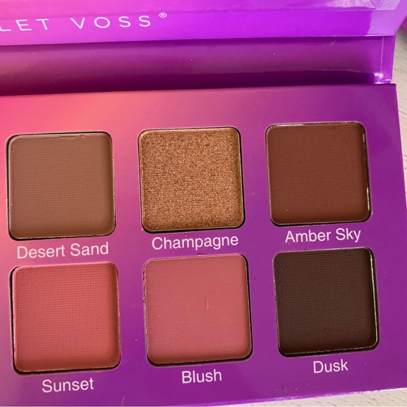 🆕 Violet Sunset Make Up Palette
Violet Voss Cosmetics - Picture 4 of 8